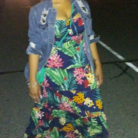 Floral Two Piece - Picture 6 of 6